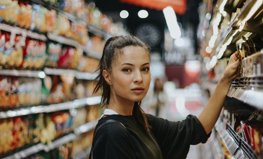 Photo Crowded store