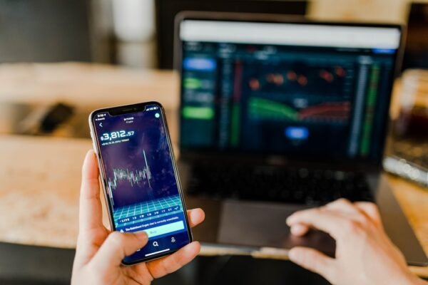 Mastering Online Forex Trading: Essential Strategies for Success in 2025