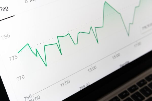 The Role of Big Data in Optimizing Online Trading Performance