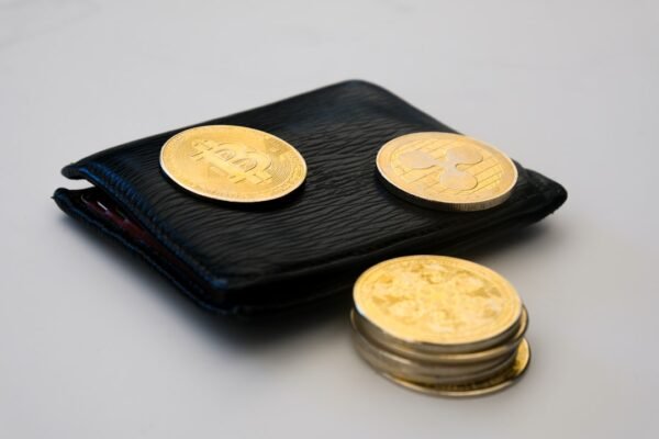 High-Frequency Trading in Online Forex Markets: Opportunities and Risks