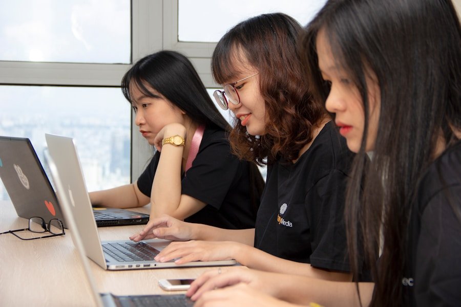 Photo "Transforming Classrooms: How Online Teaching is Reshaping Education in Southeast Asia"