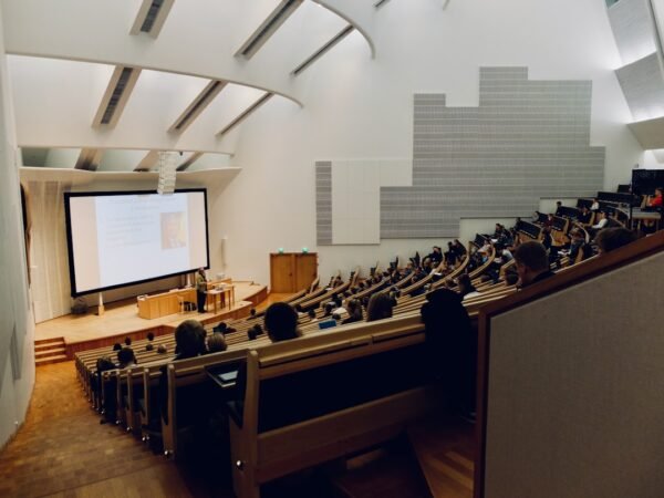 AI-Powered Personalization: The Future of Online Learning