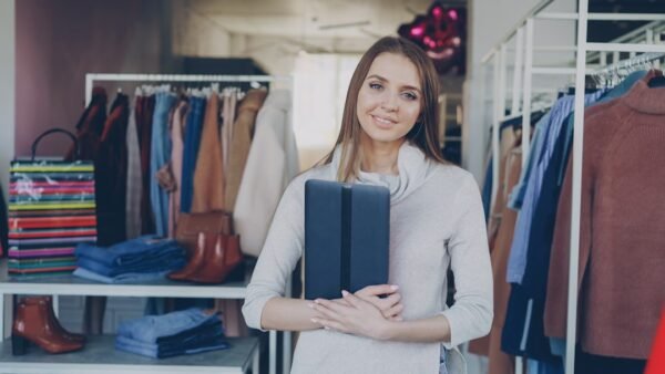 Virtual Personal Shopping Assistants in Online Retail