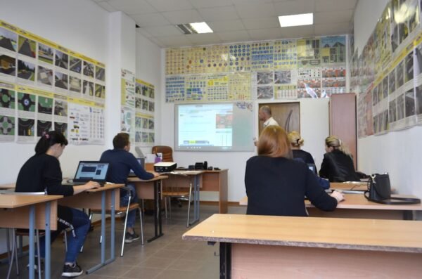 Effective Strategies for Engaging Students in Virtual Classrooms