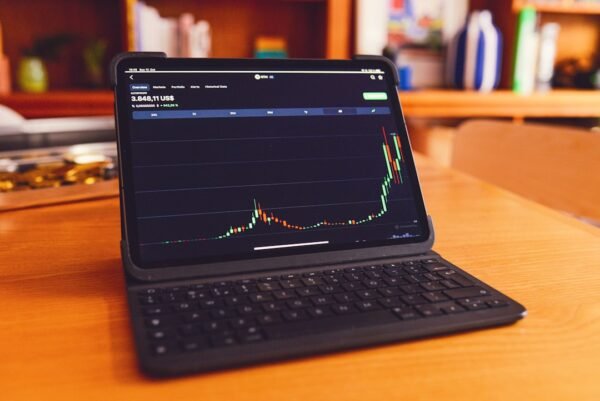 How AI Is Transforming Online Trading Strategies