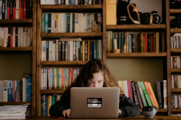 How Educational Institutions Are Adapting to the Online Learning Revolution