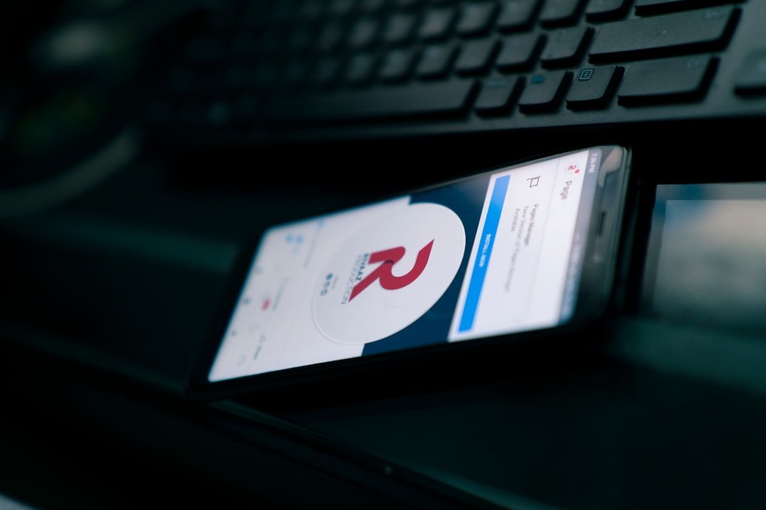 Photo mobile-first online business platforms