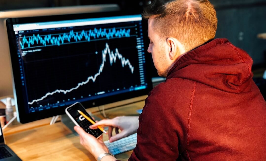 Photo online trading market dynamics