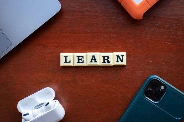 Creating a Strong Online Learning Community: Methods and Benefits